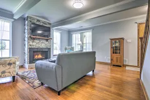 Peaceful Kansas Cottage w/ Wraparound Deck! - Image 4