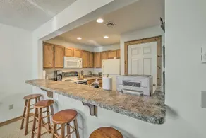 Tannersville Townhome, Near Camelback Mtn! - Image 2