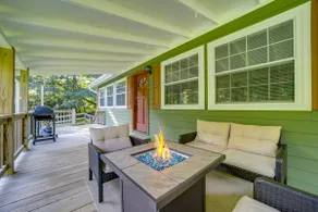 Fun Pet-Friendly Highlands Retreat w/ Fenced Yard! - Image 2