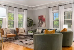 Elegant 3BR Oasis in Dundee, Close to Downtown! - Image 2