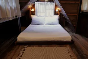 Rustic Cabin 1.5 km from downtown/Wifi/Parking - Image 2
