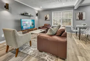 Legends: 1st Floor/2 Bdrm, Walk to A&M, King Beds - Image 5