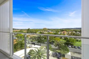 Kirra Beach- Modern 2bed 2 Bath Unit in Kirra - Image 4