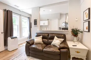 New! Luxury 1BR Flat near Downtown Mount Clemens - Image 3