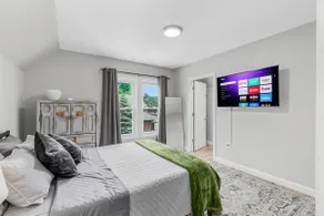 Cozy & Quiet Studio Flat in Historic Mount Clemens - Image 2