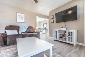Fayetteville Home Away from Home, Pet Friendly! - Image 5