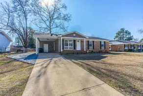 Fayetteville Home Away from Home, Pet Friendly! - Image 2