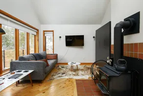 Le Loup - Rustic luxury cottage in North Hatley - Image 3