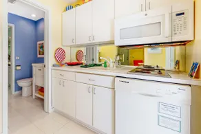 Cozy Forest View Condo with Fireplace & Wi-Fi - Image 4