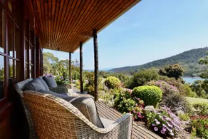 Exclusive Cottage: Views, Gardens, & Fireplaces - Image 5
