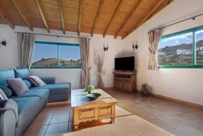 Apartment 'Tily' with Sea View, Terrace & Wi-Fi - Image 2
