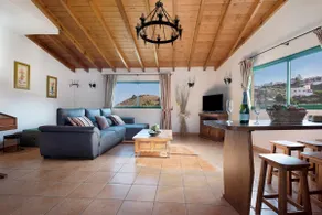 Apartment 'Tily' with Sea View, Terrace & Wi-Fi - Image 2