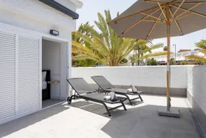 VILLA URBANIA Holiday Home By Sunkeyrents - Image 5