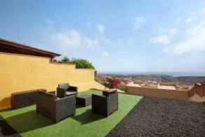 Merveilleuse maison avec internet haut débit, terrasse et jardin | Vue ville | Idéale pour le télétravail - Image 2