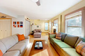 Glen Arbor Gem: Cozy Home with AC & Fireplace - Image 4