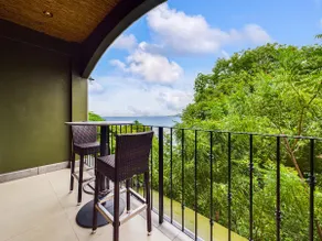360 Splendor 407 -Ocean View -Breakfast Included! - Image 2