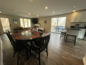 #1 EVL Creekview Townhome SKI BIKE GOLF & Hot Tub - Image 3