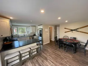 #1 EVL Creekview Townhome SKI BIKE GOLF & Hot Tub - Image 4