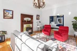 Gorgeous Victorian Flat - Image 4