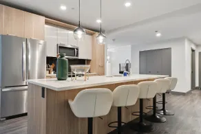 Luxury 2BR near Millennium Park + 5-Star Reviews - Image 2