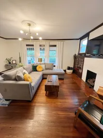 Hip and Trendy Bungalow near downtown - Image 3