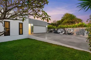 Modern pet friendly beach home - Image 4