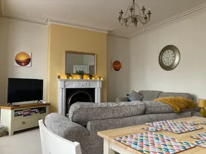 27 Princess Royal - 1st Floor 3 bed apartment - Image 3