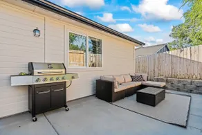 Nampa Greenbelt Retreat | Hot Tub | Walk to Indian Creek | Sleeps 10 - Image 3