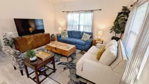Charming cottage near downtown and beach - Image 2