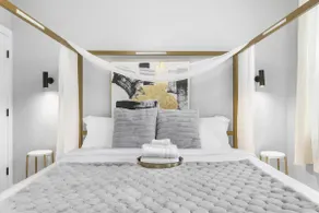 Free Parking Modern Duplex-Central Location-close to Train+EWR - Image 3