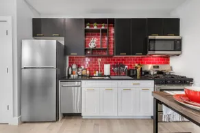 Free Parking Modern Duplex-Central Location-close to Train+EWR - Image 4
