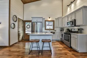 Cozy Fall Cabin in Ellijay + Hot Tub + Sleeps 8! - Image 4