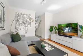 Elegantly Modern 2-Bed In The Heart of Chippendale - Image 5
