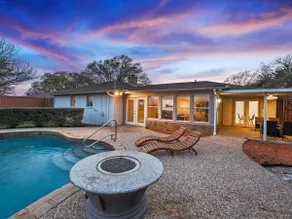 Ridgefield Estate 5BED Backyard Games - Image 2