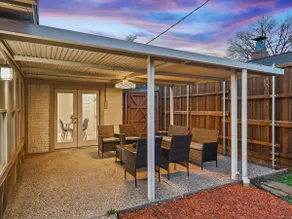 Ridgefield Estate 5BED Backyard Games - Image 3