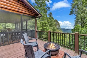 Gateway Getaway with Mountain Views and Fireplace - Image 2