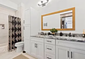 Indigo Flat: Chic Retreat in Downtown Chattanooga - Image 3