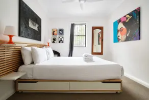 Darlington Hideaway - Close to everything - Image 3