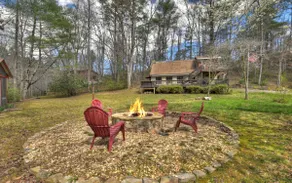 Knotty Creek Retreat - Creek access & hot tub - Image 2