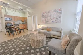 Airy 2BR | Fidi Boston | Walk anywhere! - Image 5