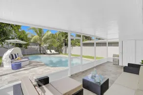 Yehudas Tropical Villa with Heated Infinity Pool - Image 2