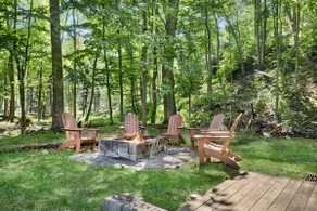 River Birch cabin w/hot tub & fire pit - Image 4