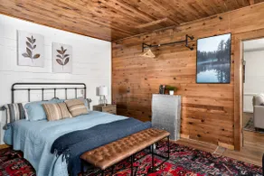 River Birch cabin w/hot tub & fire pit - Image 3