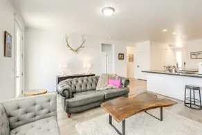 Spacious Bellemont Cabin w/ Jacuzzi + Mtn View! - Image 5