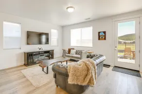 Spacious Bellemont Cabin w/ Jacuzzi + Mtn View! - Image 4