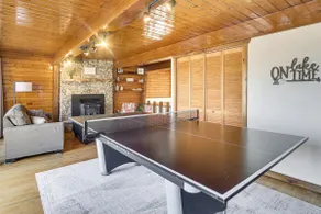 Walk to Tuttle Creek Lake: Secluded Scenic Retreat - Image 2