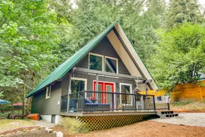 Rustic Cougar Cabin w/ Wood-Burning Fire Pit! - Image 2