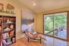 Norfolk Lake Getaway: The Kingfisher w/ Deck - Image 5