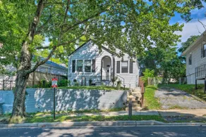 6 Mi to National Mall: Modern DC Apartment! - Image 3