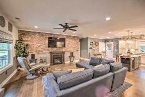 2 Mi to Downtown: Luxe Greenville Retreat! - Image 5